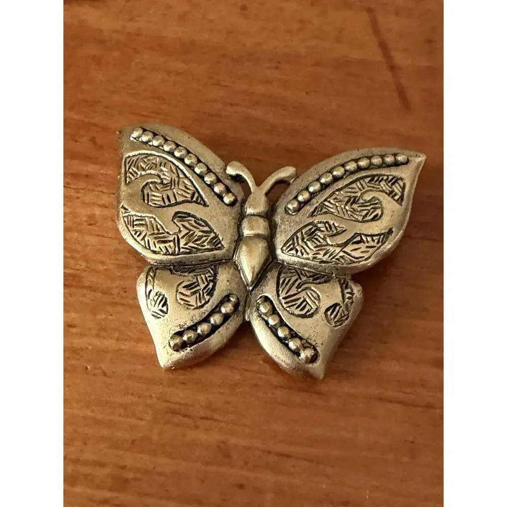 Vintage Butterfly Brooch Gold Tone Etched Wings Nature Pin Signed NEWPRO